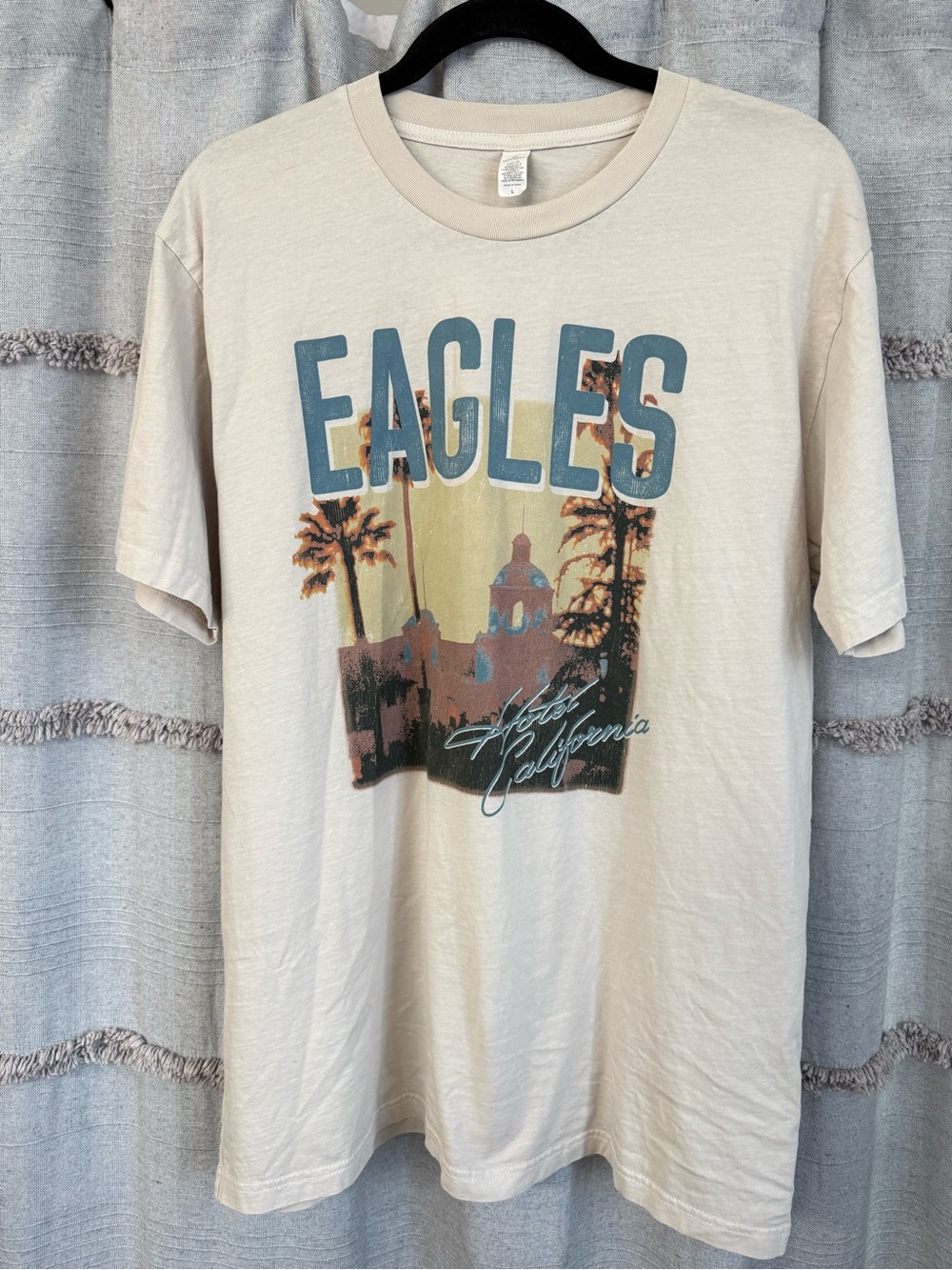 Eagles Hotel California Beige Vintage Style Authentic Sphere 2025 T-Shirt-SIZE L